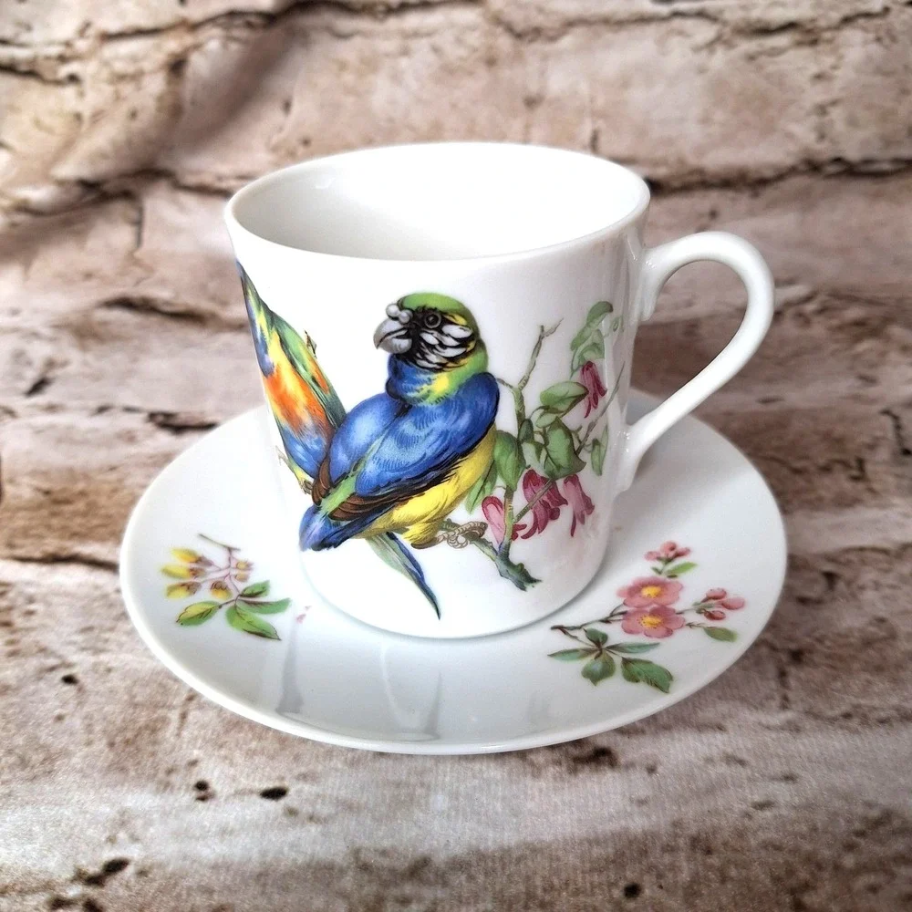 Pair of‎ Vintage Discontinued 80's Mottahedeh 8502 Aviary Pattern Cups & Saucers